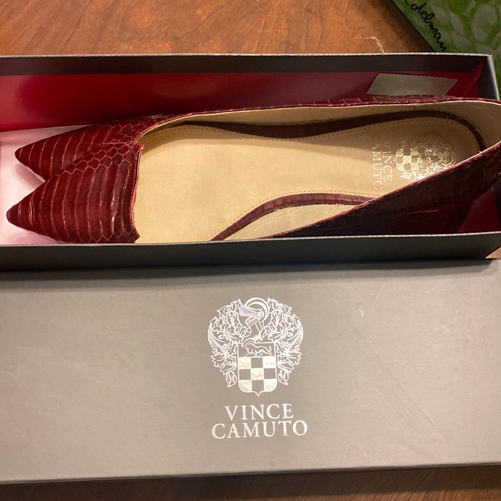 Vince Camuto Flats